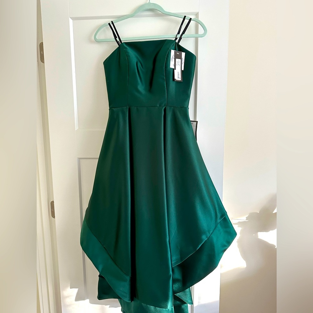 NEW Strapless green dress